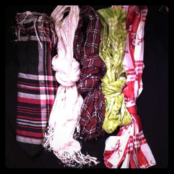 🚫Bundled Flash bundle! Scarf bundle (all but 1)