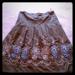 Casual skirt with flirty embellishment