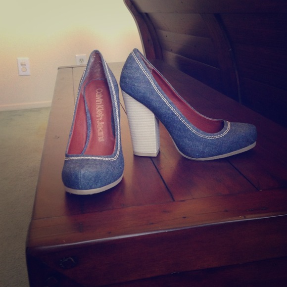 Calvin Kline pumps