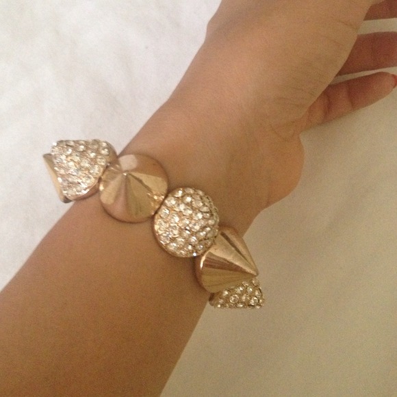 ❌SOLD❌ Gold spike bracelet