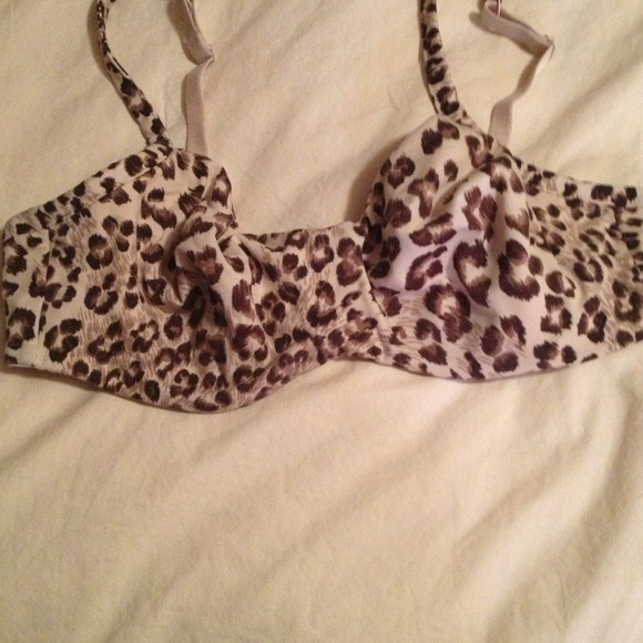 🚫🚫SOLD🚫🚫Victoria's Secret leopard print bra