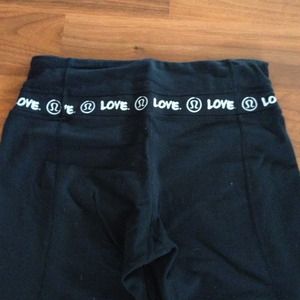 Lululemon groove crops size 2 4