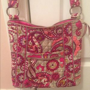 VERA BRADLEY CROSS BODY PURSE