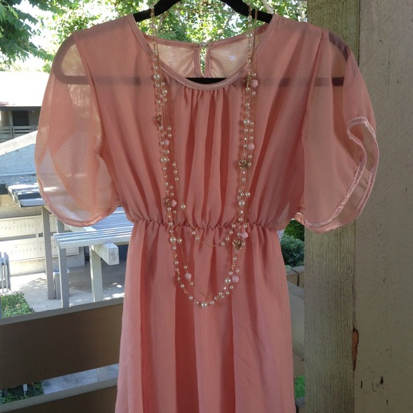Dresses & Skirts - ⚡⚡⚡SALE - Pretty pastel peach dress 💞