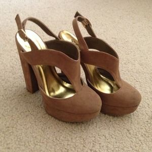 Super cute wedged heels!