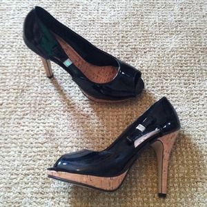 💢💢SOLD💢💢 open toe heals