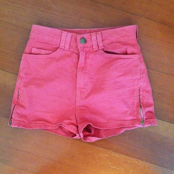 American Apparel highwaisted Shorts!