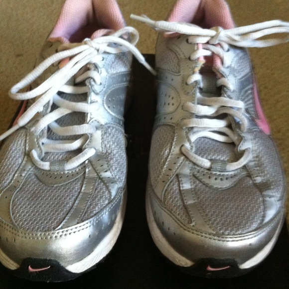 SOLD Nike shoes...gray and baby pink. - Picture 2 of 3