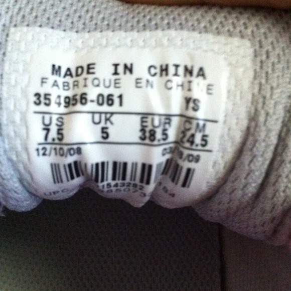 SOLD Nike shoes...gray and baby pink. - Picture 3 of 3