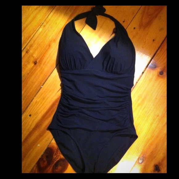 **SOLDL.L. bean bathing suit