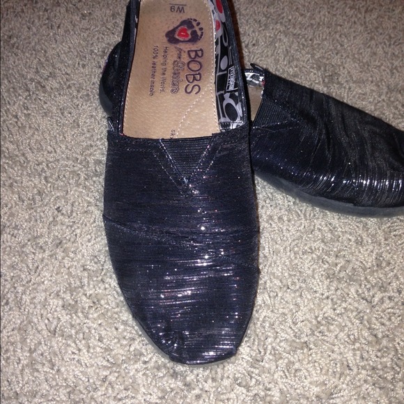 Black bobs