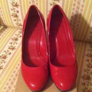 Cole Haan Margot wedge red patent leather  size 8