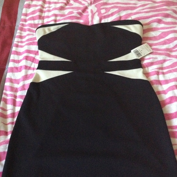 Black and ivory forever 21 sweetheart strapless