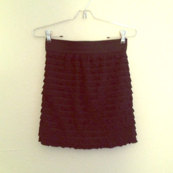 Black skirt with ruffle details