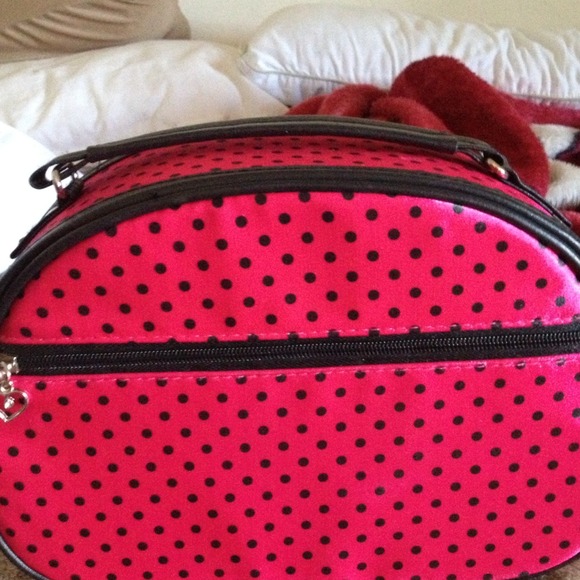 👛 Cute Medium-size make up bag👛 - Picture 2 of 4