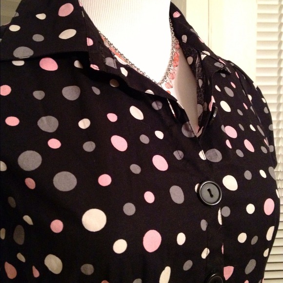 💥SOLD IN BUNDLE💥Polka Dot Top