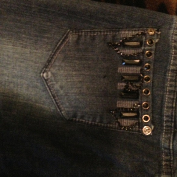 Jeans - Picture 3 of 4