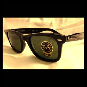Reserved for Cali ♥Authentic Ray-ban Wayfarers😍