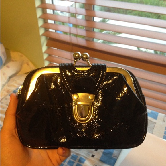 Forever 21 clutch