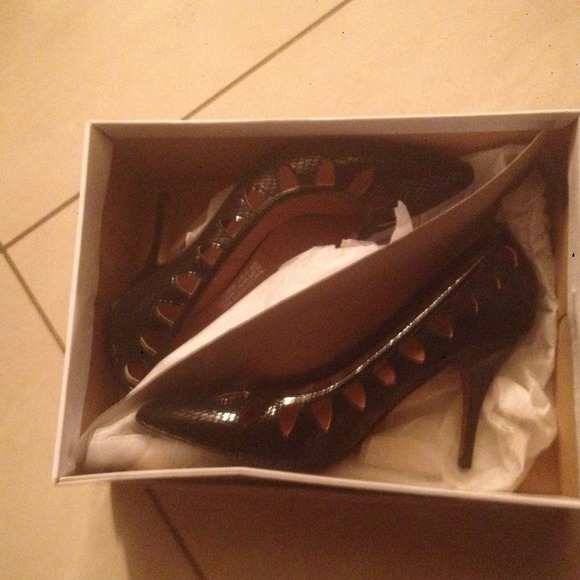 XOXO Black shoes