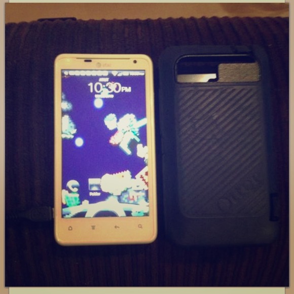 SOLD!!! HTC VIVID