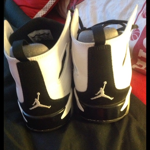 ❤Sold❤Black and White Jordan's size 7 youth