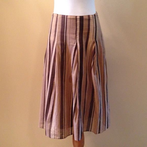Monochromatic Striped Skirt