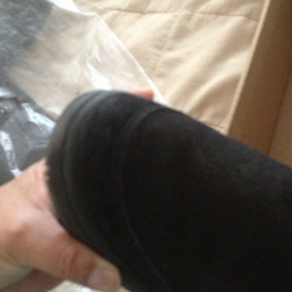 Uggs -Authentic - Picture 4 of 4