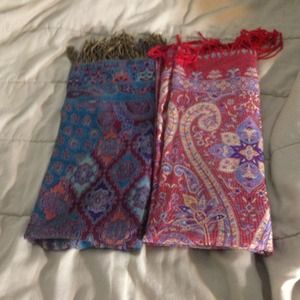 ⬇PRICE DROP!!!⬇Beautiful shawls