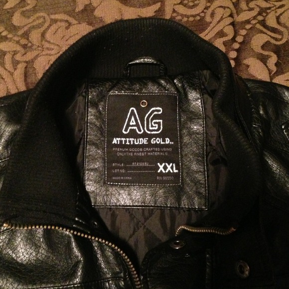 🚫SOLD🚫 Leather jacket - Picture 2 of 3