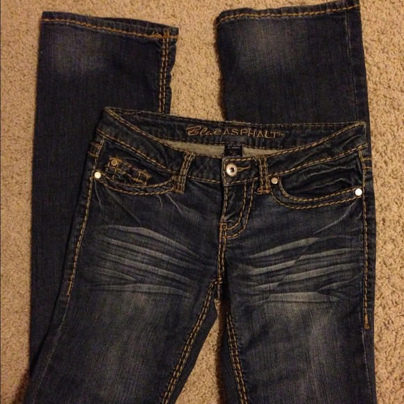 SOLD.Blue asphalt NWOT SZ 3 Trendy Denim jeans