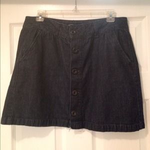 Old Navy dark wash denim skirt