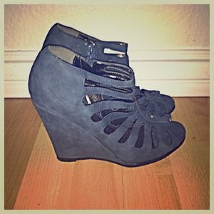 Blue "coconuts" open- toe wedges