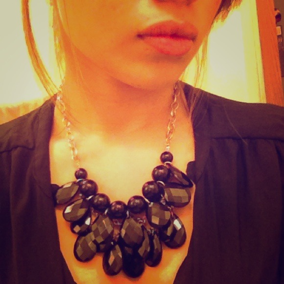 black necklace✨ - Picture 1 of 3