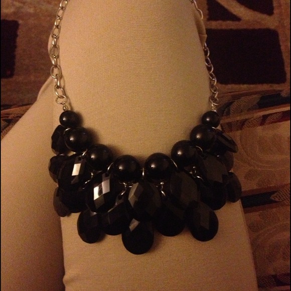 black necklace✨ - Picture 3 of 3