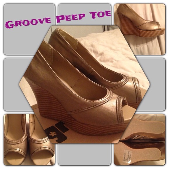 💜Groove Wedge's💜