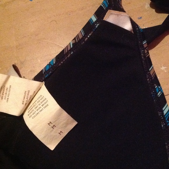 Swim top - Picture 2 of 2