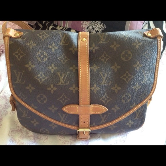 SOLD!!!! Authentic Louis Vuitton Saumur 30