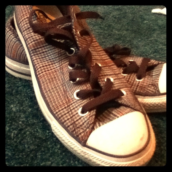 Tweed Converse