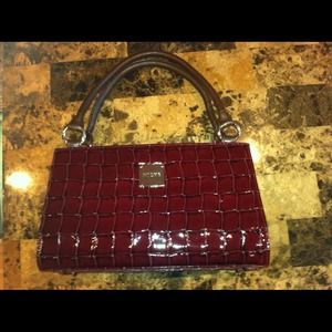 Burgundy purse shell