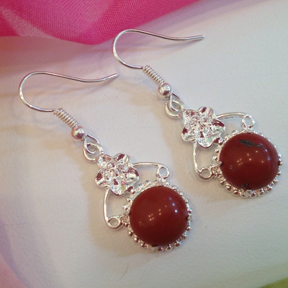 ❤❤Red jasper Dangle earrings ❤❤