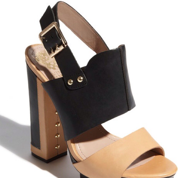 LOOKING FOR THIS VINCE CAMUTO PERSH SANDAL SIZE 7