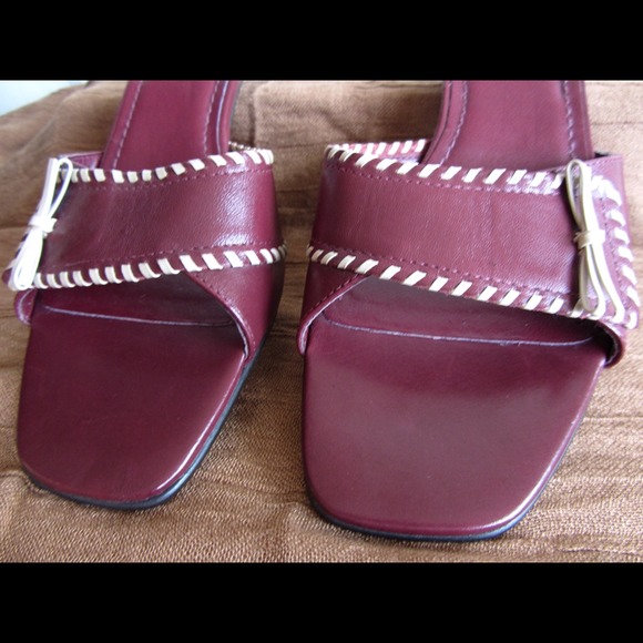 SOLD. NWOT. ANN TAYLOR LOFT leather sandals. - Picture 2 of 4