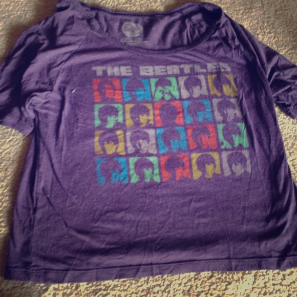 Purple Beatles short-sleeved T-shirt!