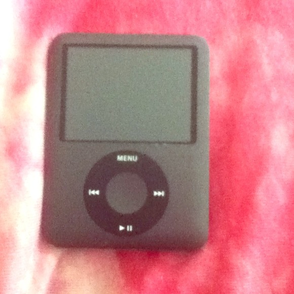 HOLD UNTIL TOMORROW :)Black iPod nano 8GB