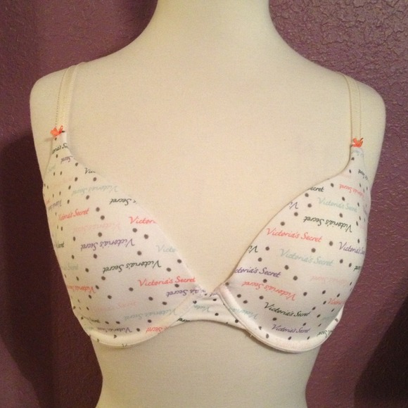 🚫BUNDLED!🚫 Victoria's Secret lined demi bra 36D