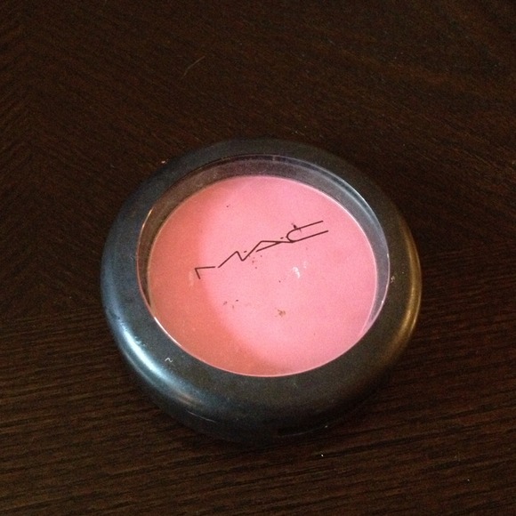 Pink MAC blush