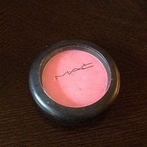 Pink MAC blush