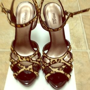 Animal print pumps by Preview