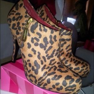 Leapord Print Booties